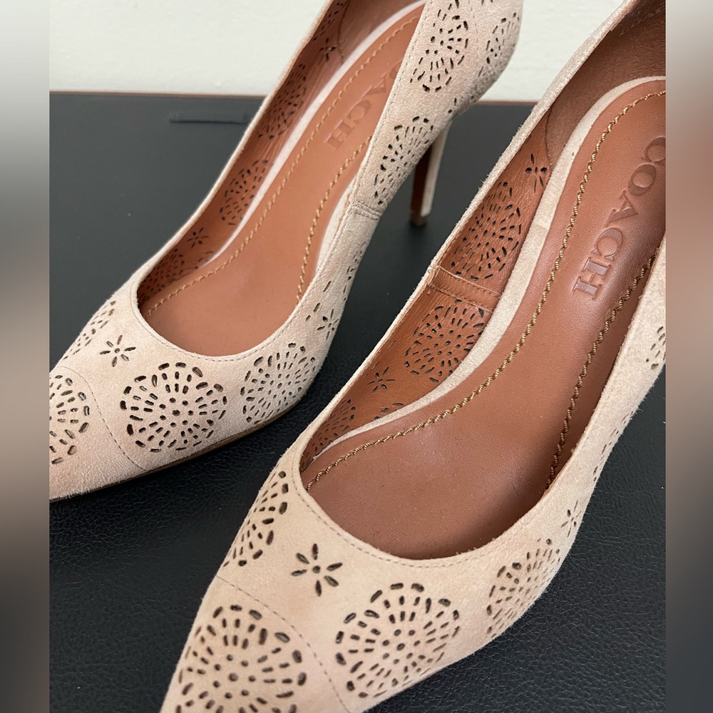 Coach Waverly Tea Rose Pumps, 6.5. Never worn!
